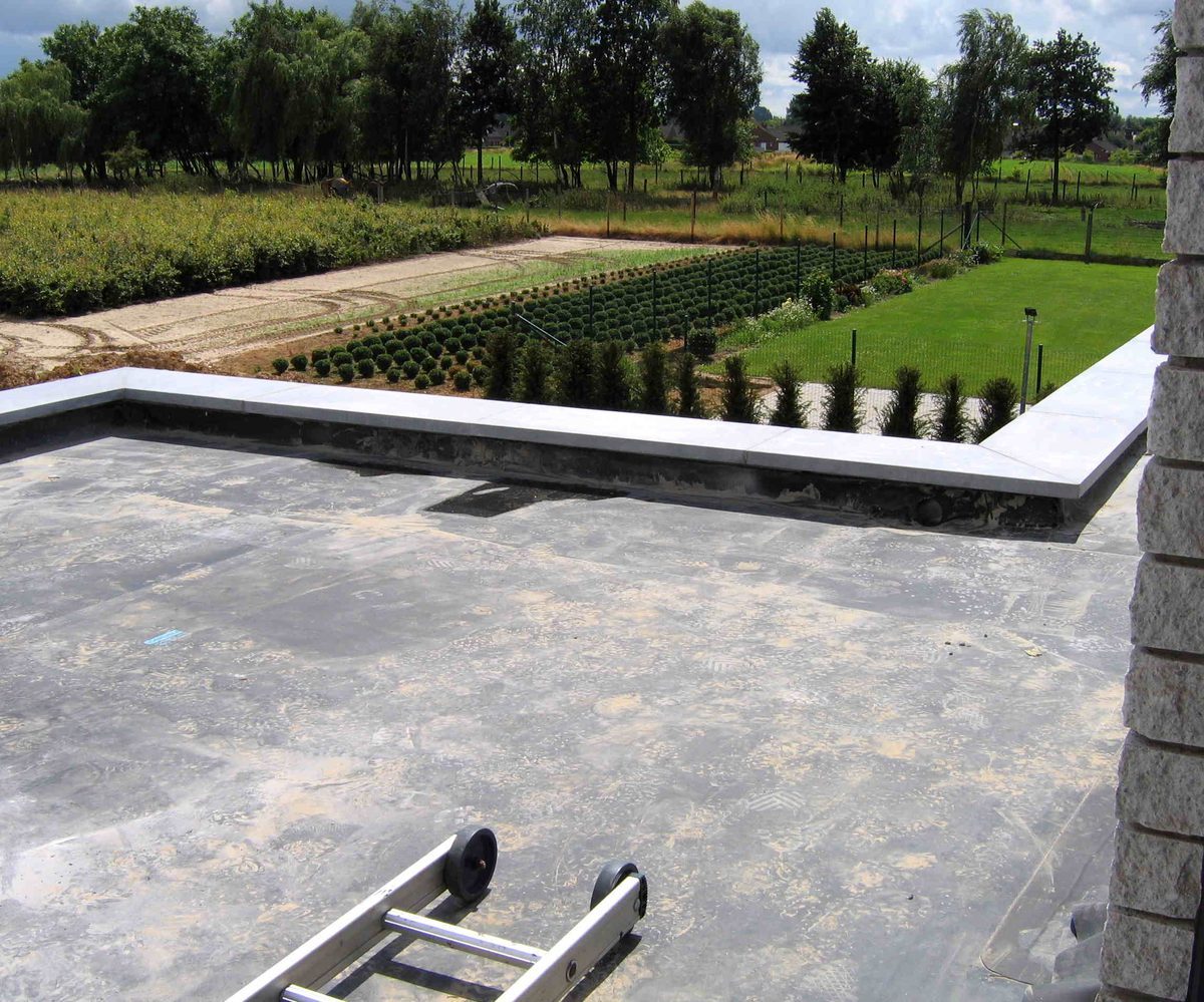 Finished flat EPDM commercial roof replacement in London, Ontario